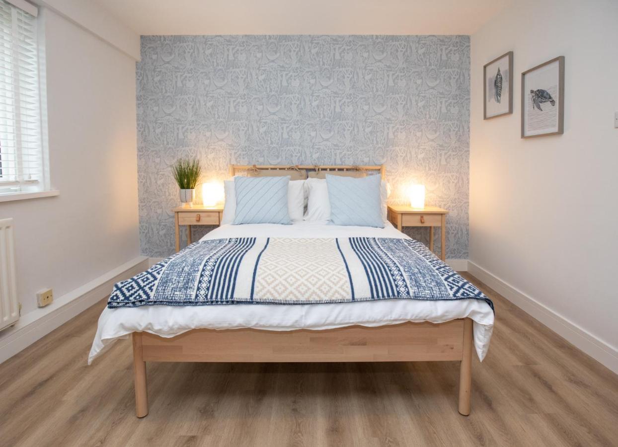 James' Place At The Taff Мърдър Титфил Екстериор снимка